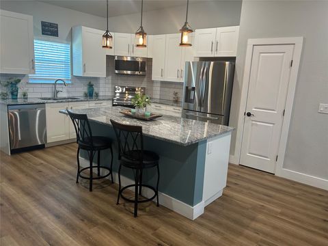 Tiny photo for 18322 Lake Oaks DR, Jonestown, TX 78645 (MLS # 4675265)