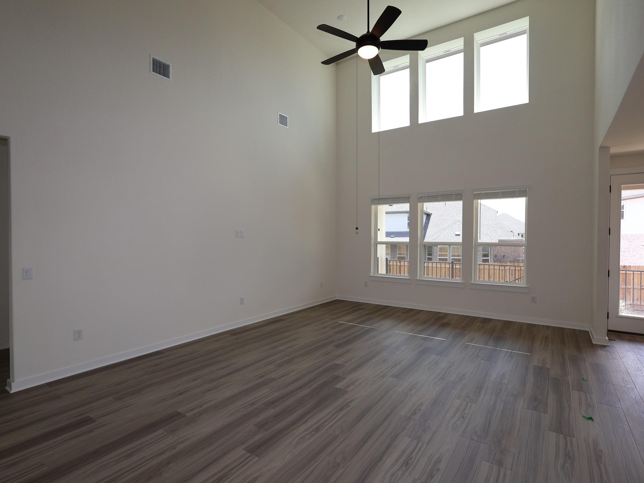 853 Frisco LN