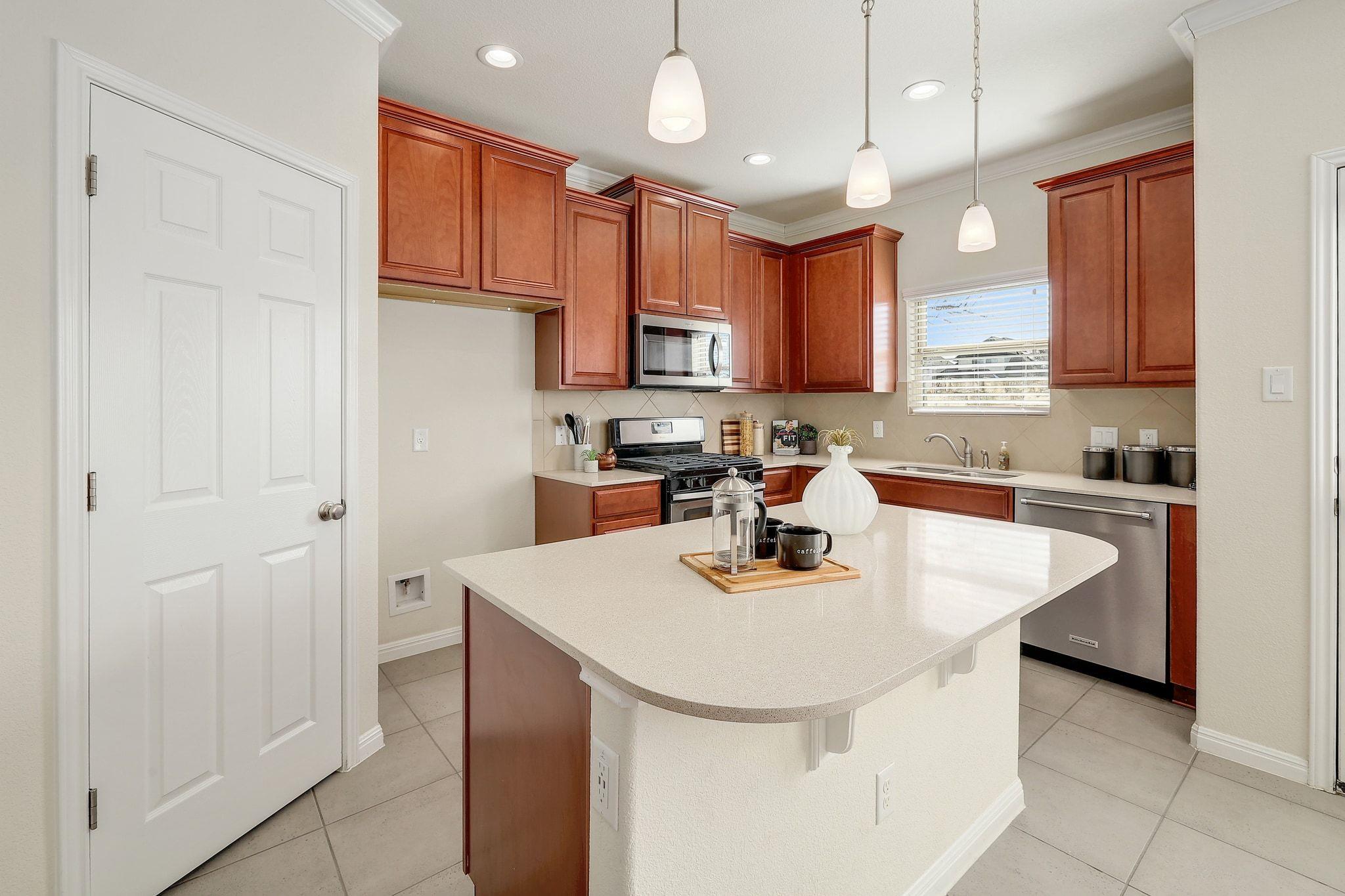 1401 Little Elm TRL 104