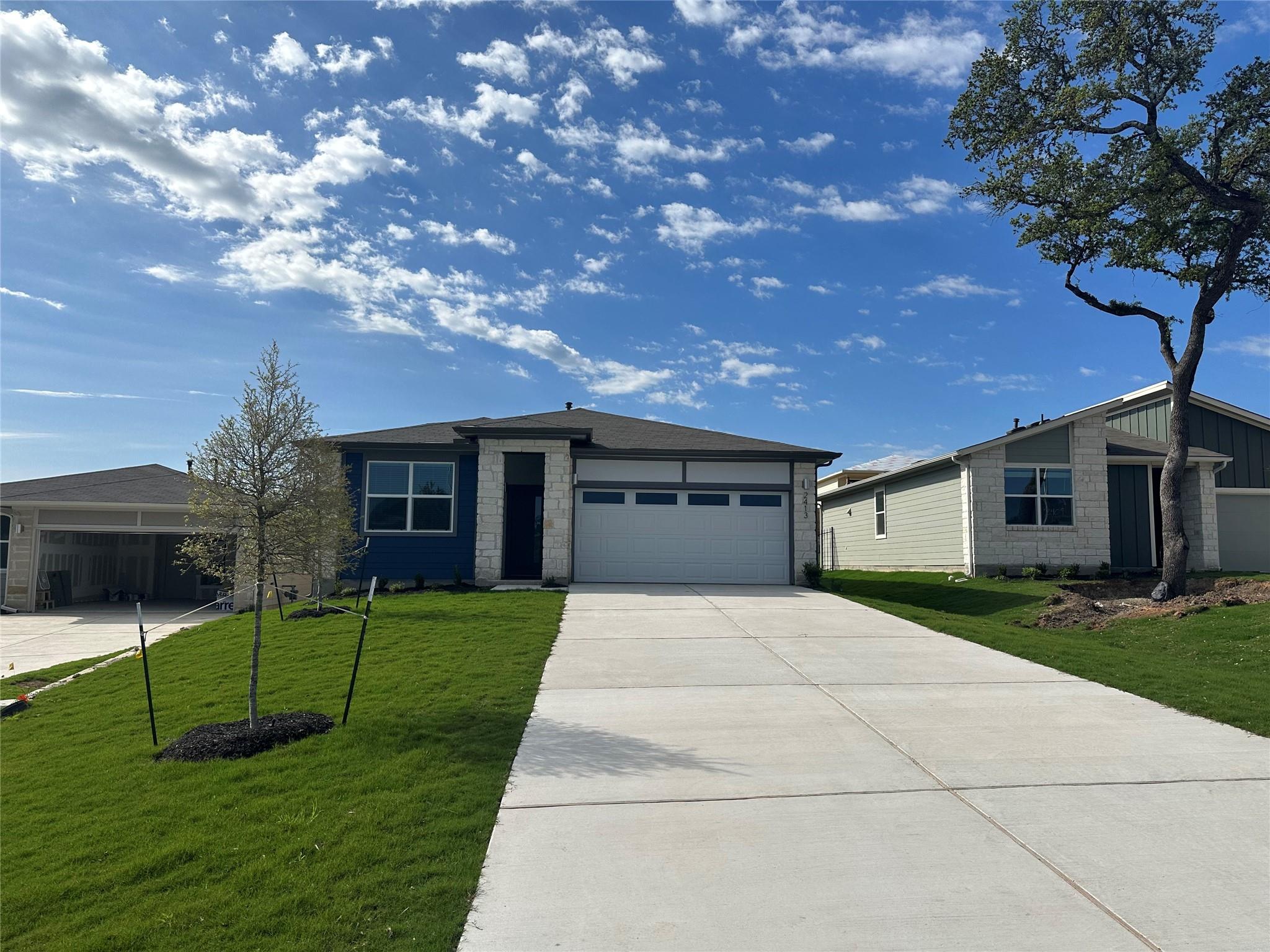 2413 Sisterdale LN