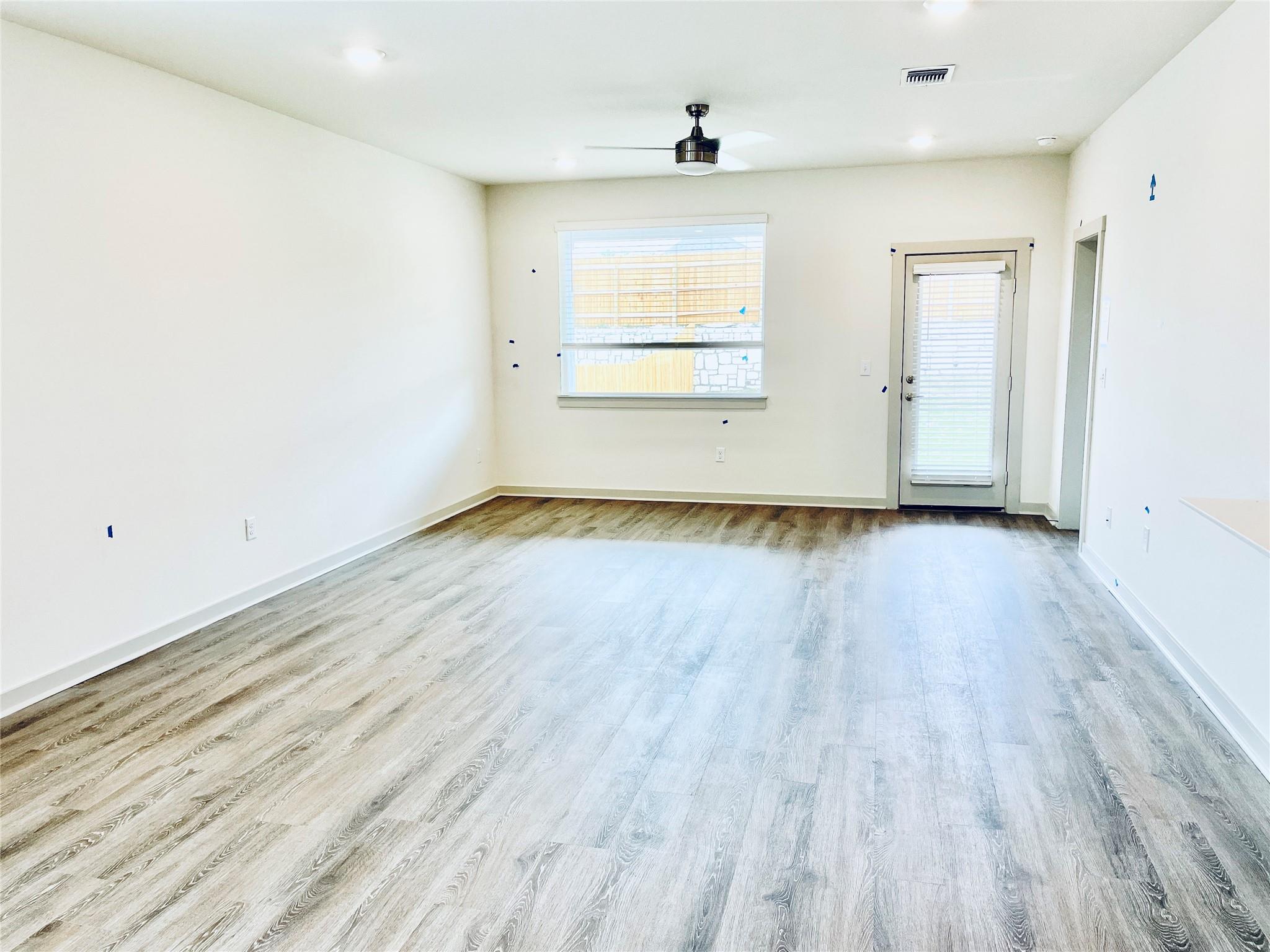 2413 Sisterdale LN