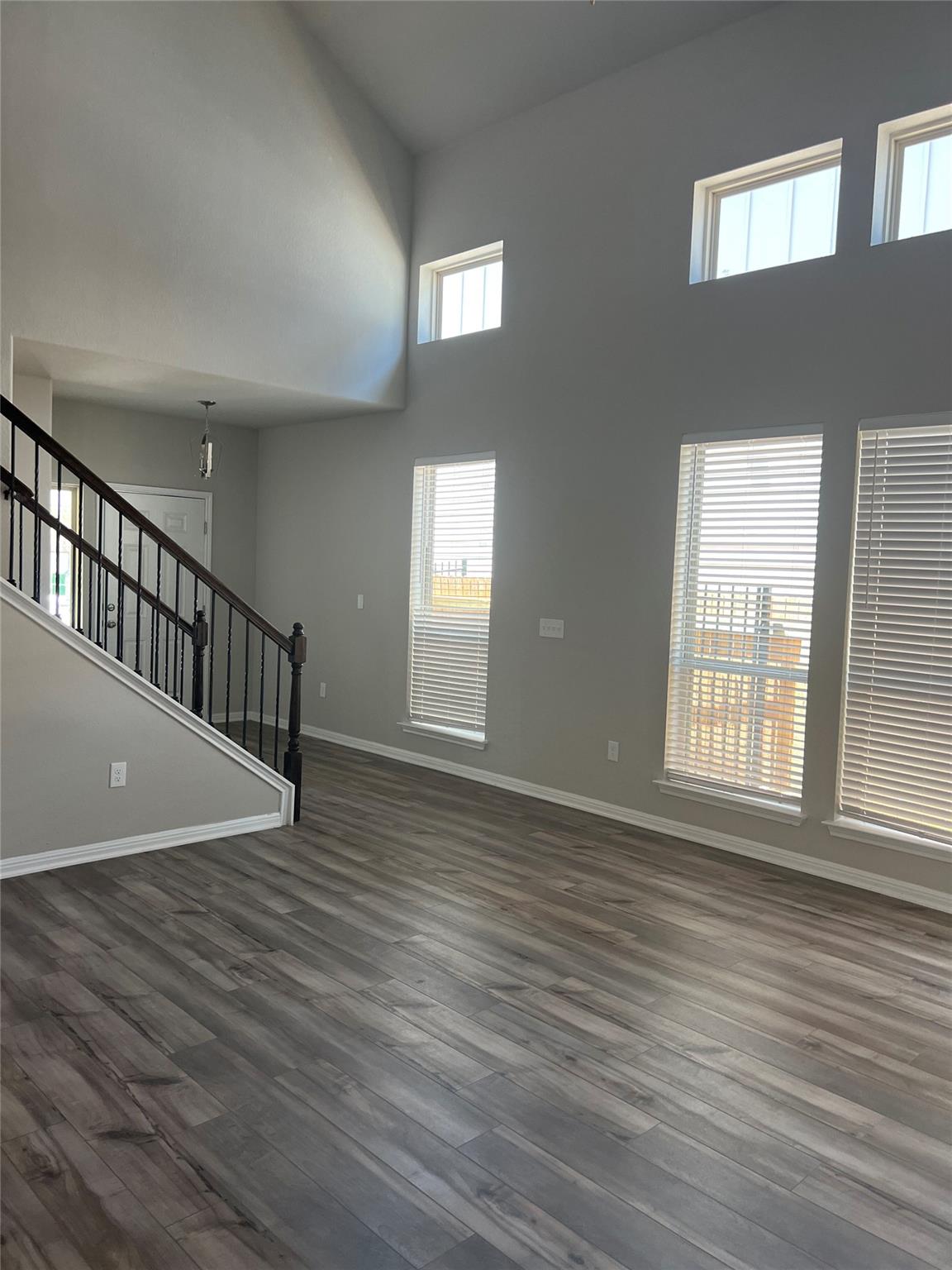 143 Macarthur DR