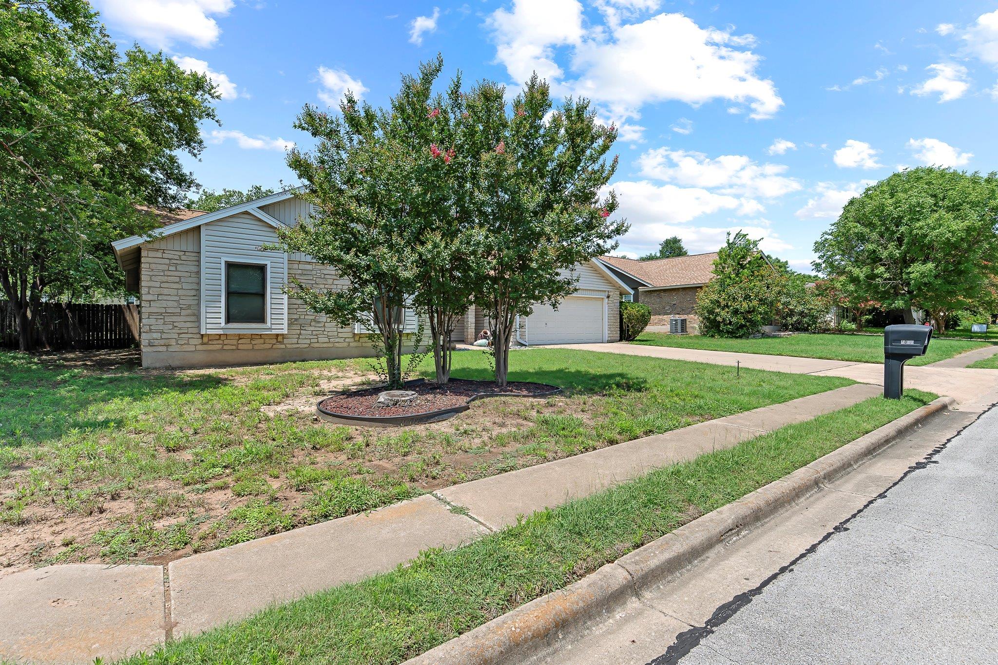 1011 Ramble Creek DR