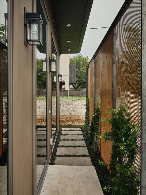 Tiny photo for 412 Kemp ST, Austin, TX 78741 (MLS # 4016364)