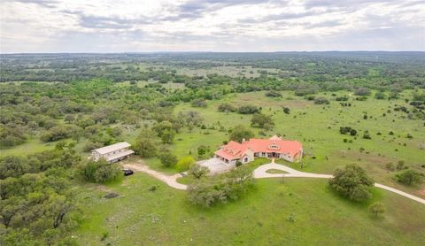 2810 Bridlewood Ranches DR San Marcos TX 78666