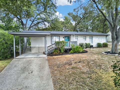 Photo of 2703 Princeton DR, Austin, TX 78741 (MLS # 3467545)