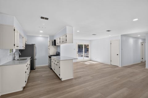 Tiny photo for 2703 Princeton DR, Austin, TX 78741 (MLS # 3467545)