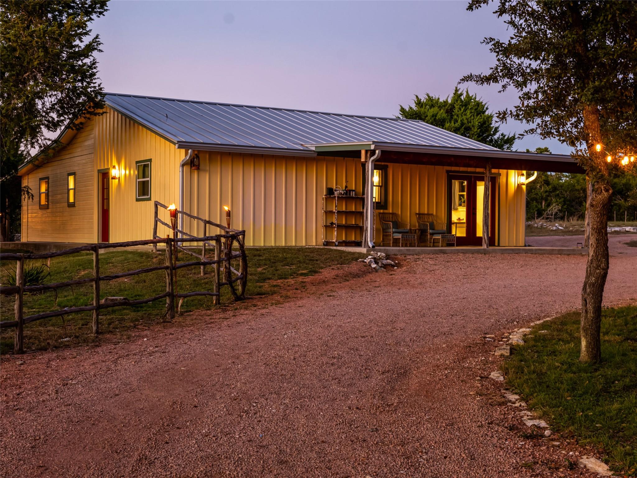 483 E Grand Oaks DR