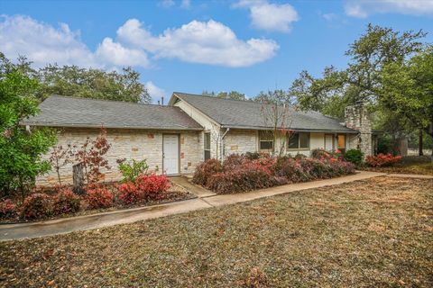 Photo of 3207 Eanes Circle CIR, Austin, TX 78746 (MLS # 2119828)