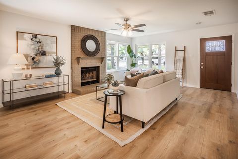 Tiny photo for 5720 Shreveport DR, Austin, TX 78727 (MLS # 4497021)