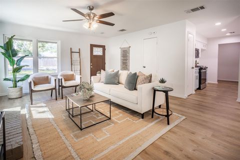 Tiny photo for 5720 Shreveport DR, Austin, TX 78727 (MLS # 4497021)