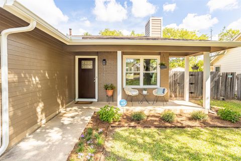 Photo of 5720 Shreveport DR, Austin, TX 78727 (MLS # 4497021)