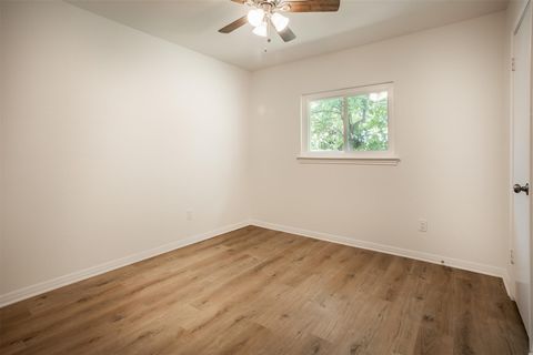 Tiny photo for 5720 Shreveport DR, Austin, TX 78727 (MLS # 4497021)