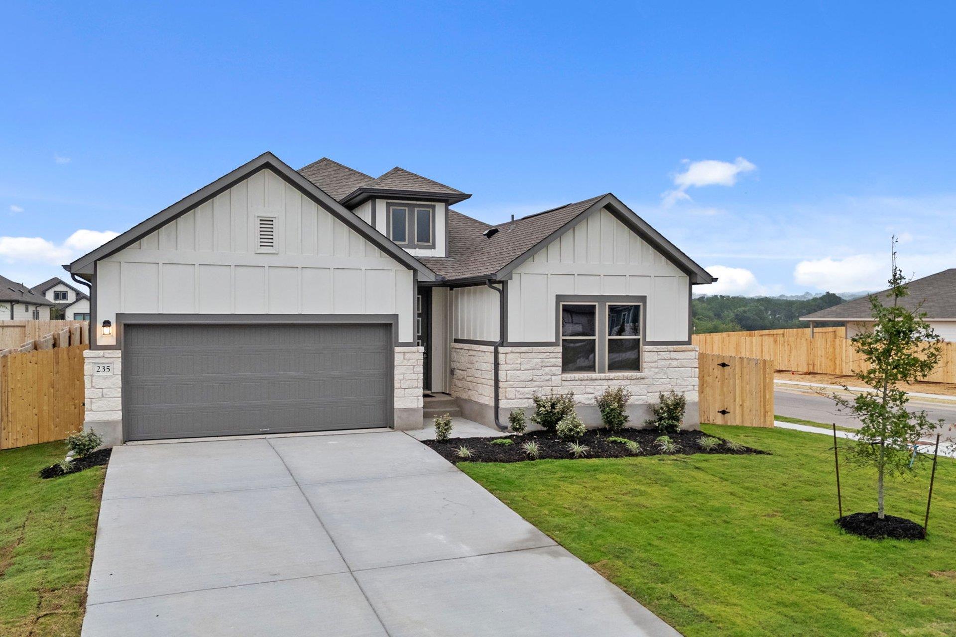 235 Red Tail Hawk LN