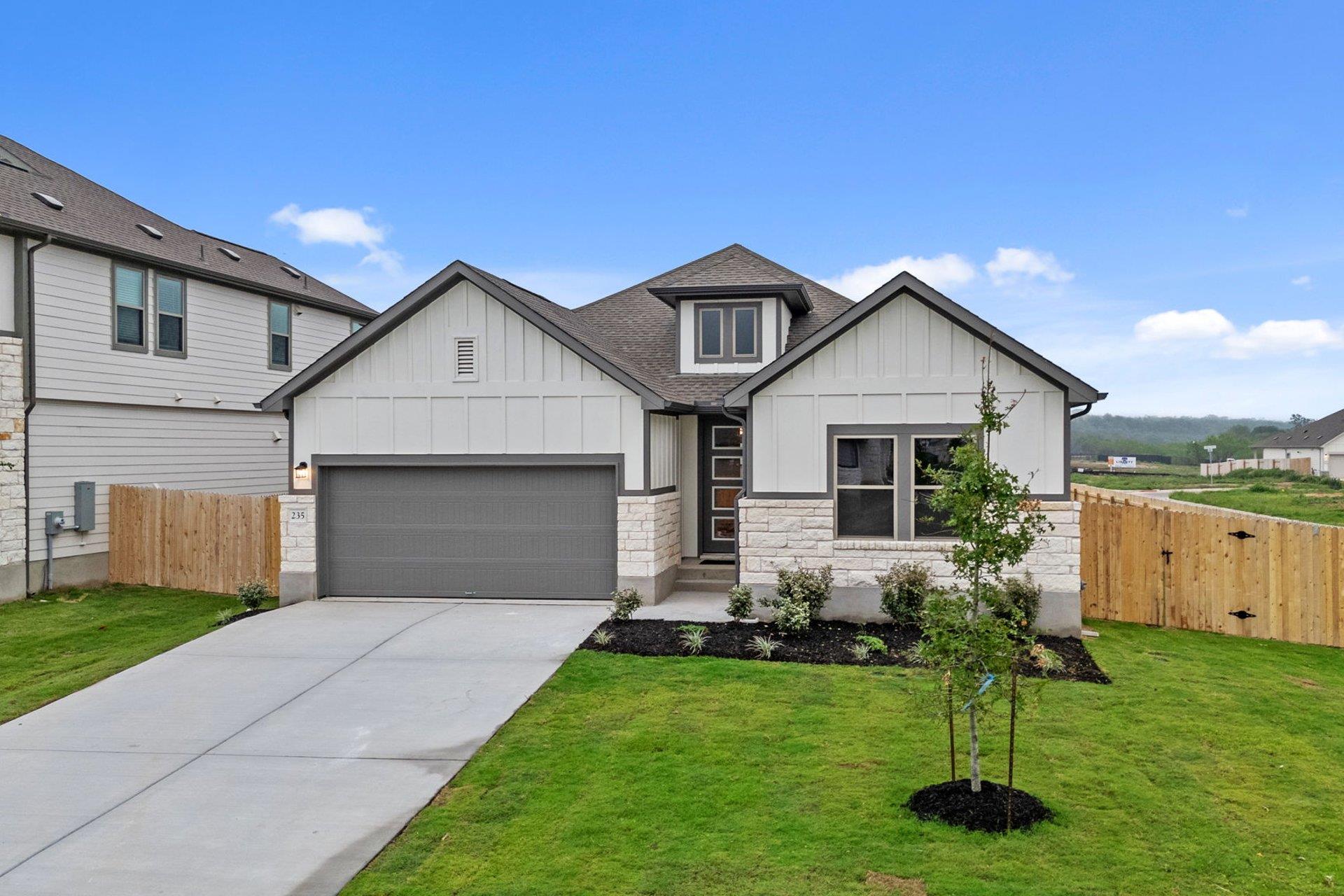 235 Red Tail Hawk LN
