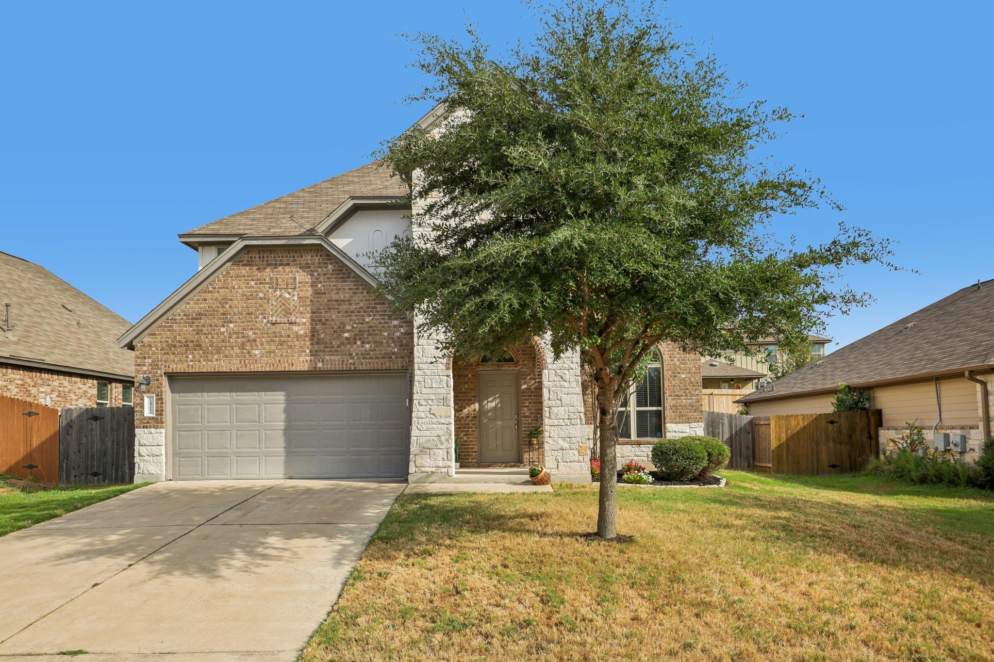 1912 Bobbywoods LN