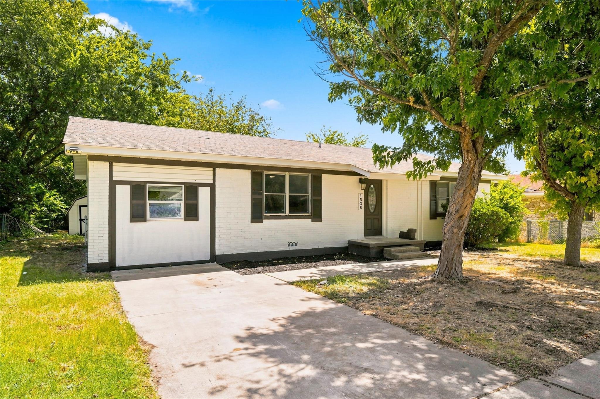 1508 Bowie CT