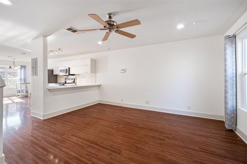 Tiny photo for 1101 Grove BLVD #304, Austin, TX 78741 (MLS # 4400118)