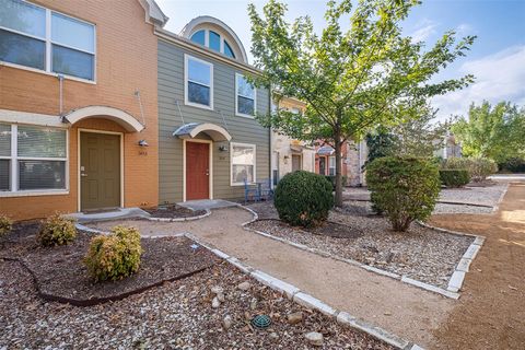 Tiny photo for 1101 Grove BLVD #304, Austin, TX 78741 (MLS # 4400118)