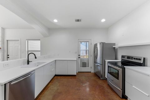 Tiny photo for 17522 Village DR, Dripping Springs, TX 78620 (MLS # 9686909)