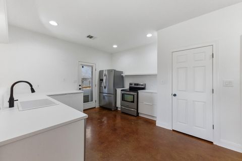 Tiny photo for 17522 Village DR, Dripping Springs, TX 78620 (MLS # 9686909)