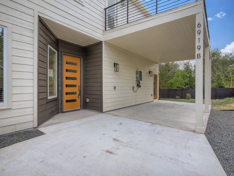 Tiny photo for 6919 Bethune Ave #B, Austin, TX 78752 (MLS # 9821819)