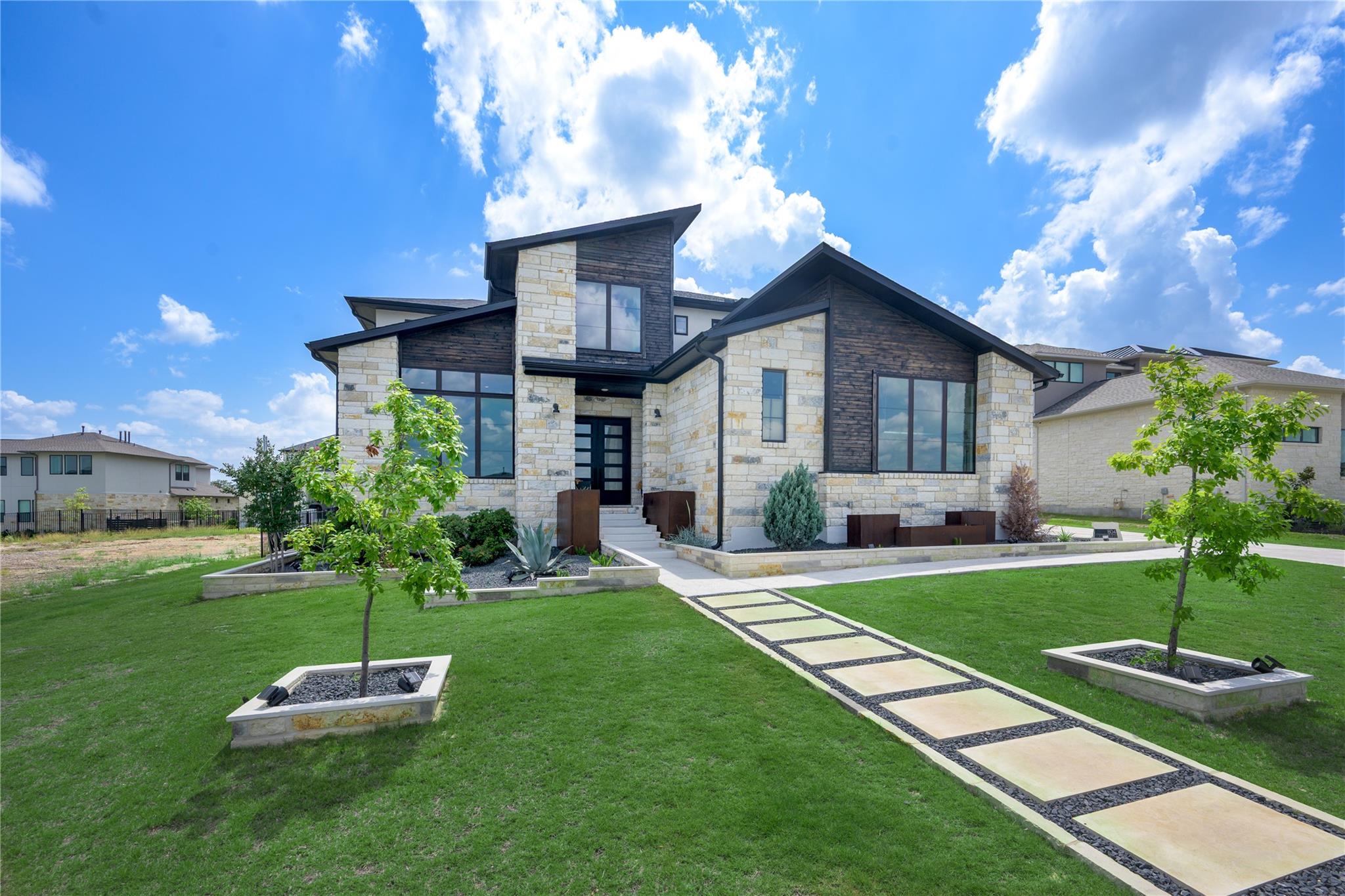 804 Lauren Belle LN