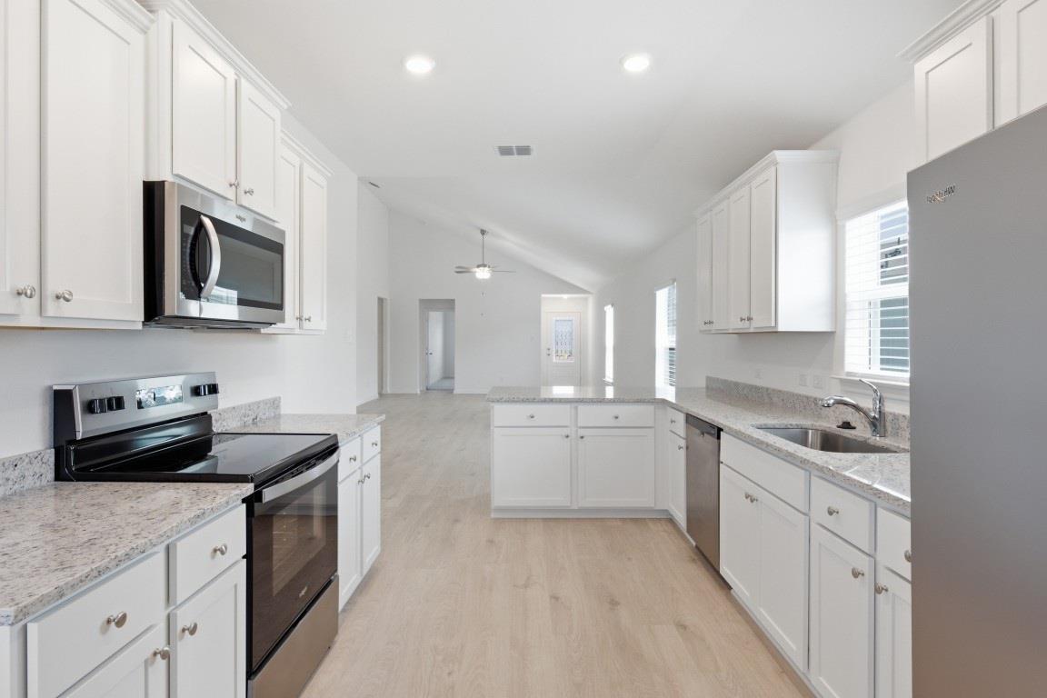 213 W Luna Blue LN