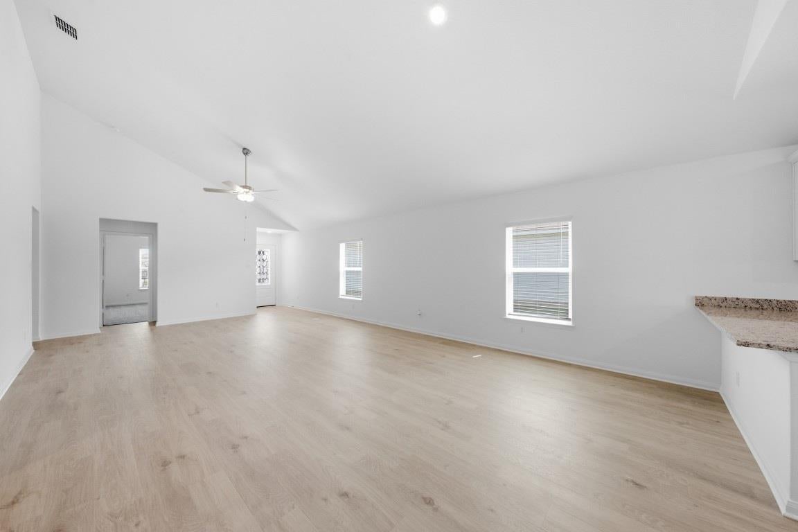 213 W Luna Blue LN