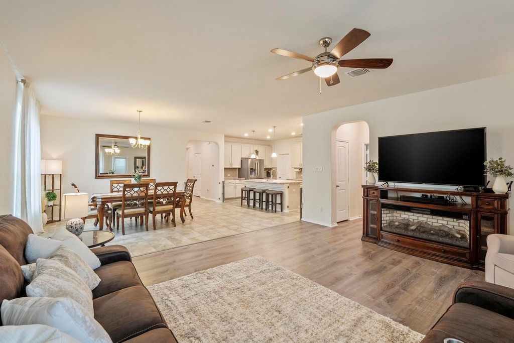 Photo of 1004 Grand Teton TRL, Taylor, TX 76574 (MLS # 1920260)