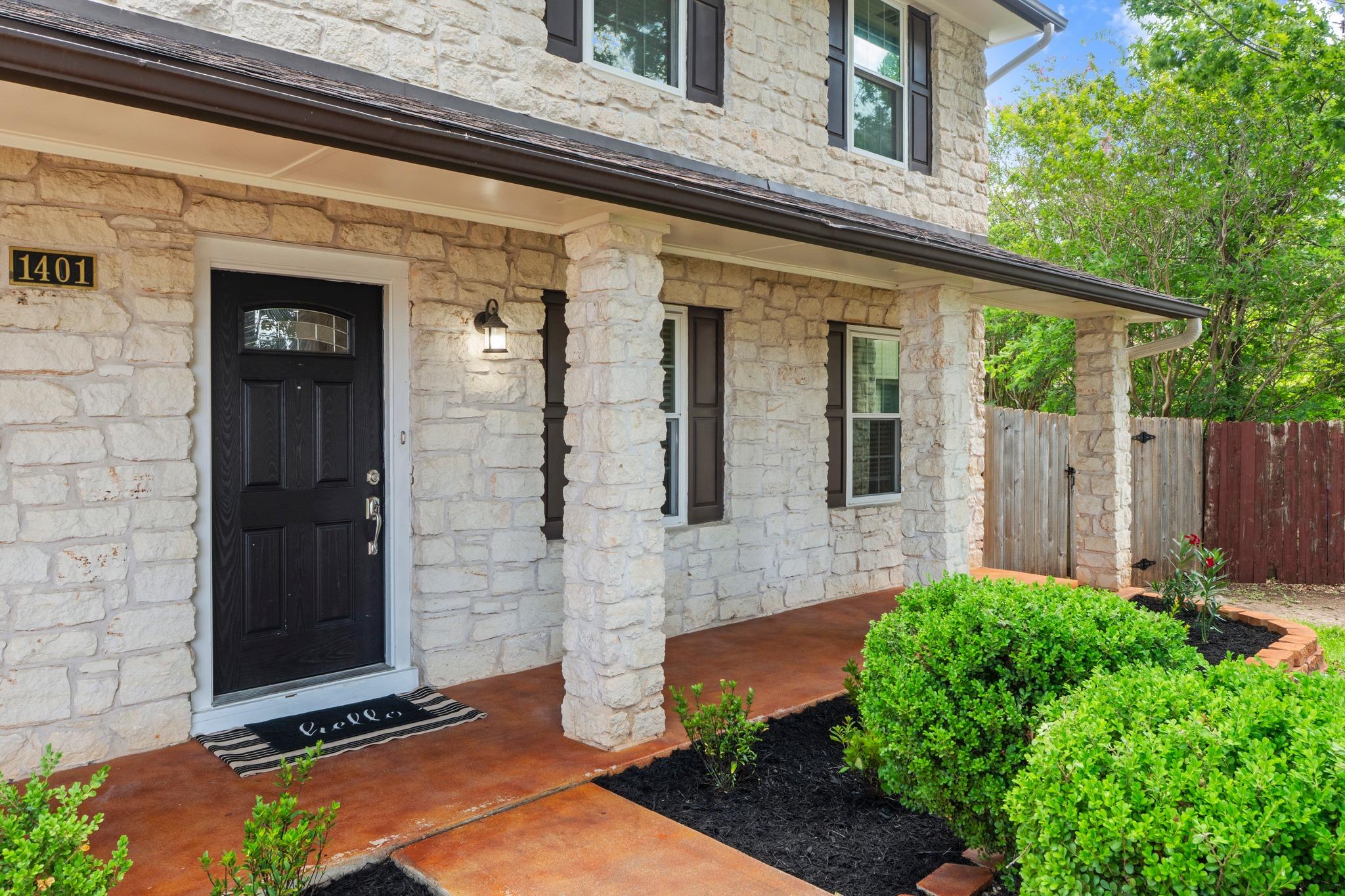1401 Deer Ledge TRL