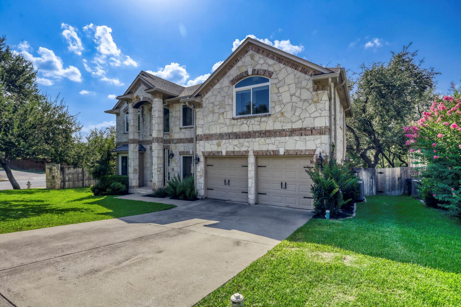 12052 Tulare DR