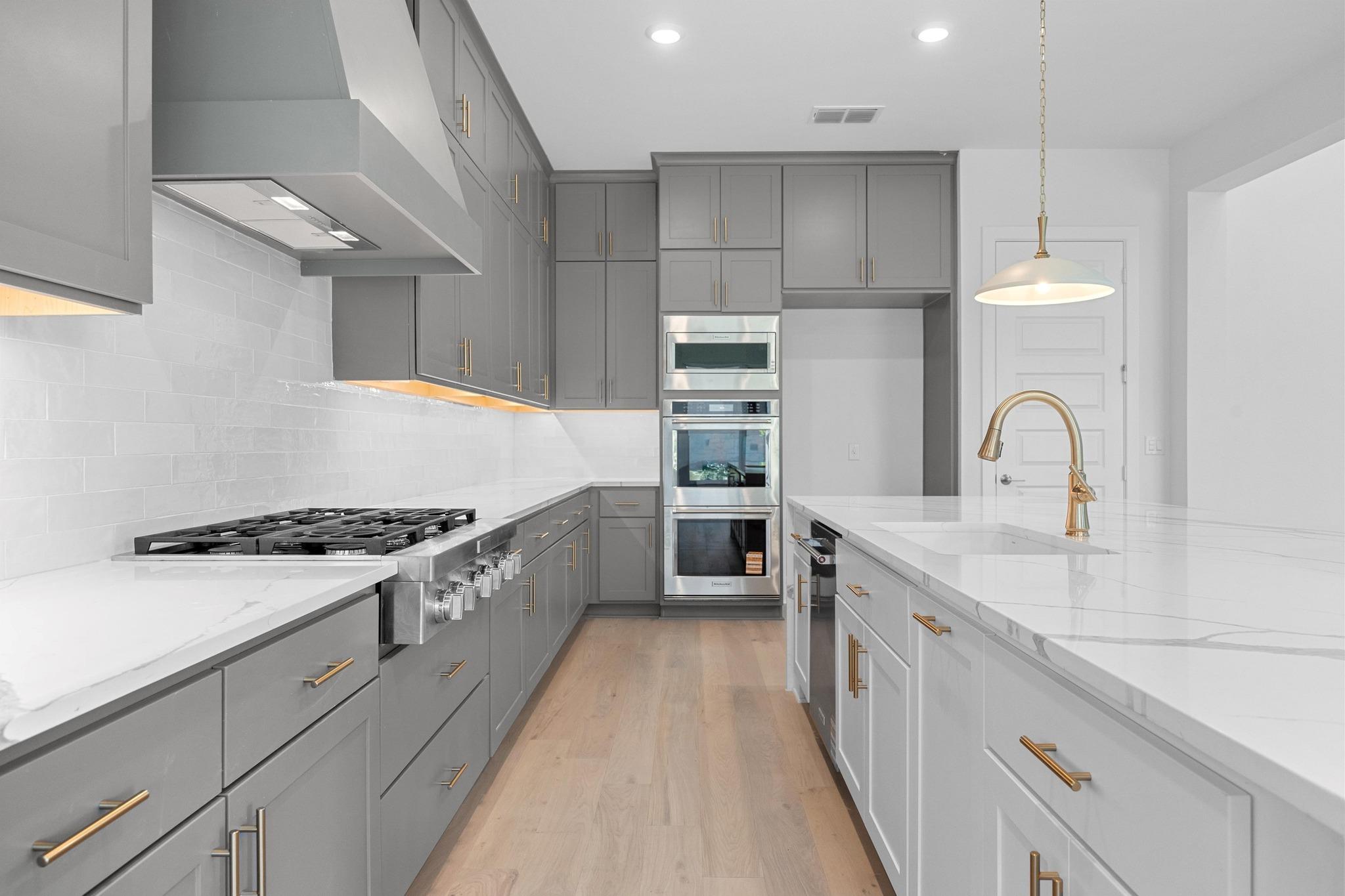 909 Bristol Creek BND