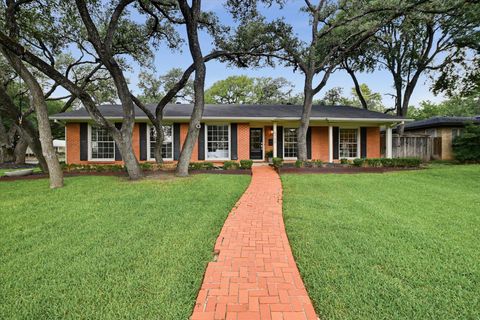 5700 Trailridge DR Austin TX 78731