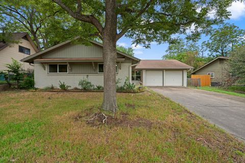 1913 Edgeware DR Austin TX 78704