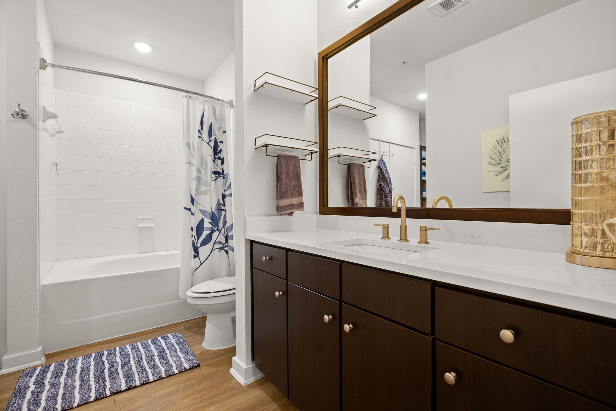 1900 Barton Springs RD 3038