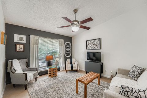 Tiny photo for 1705 Crossing PL #A109, Austin, TX 78741 (MLS # 3249471)