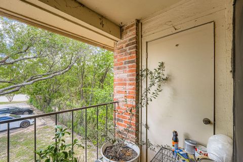 Tiny photo for 1705 Crossing PL #A109, Austin, TX 78741 (MLS # 3249471)
