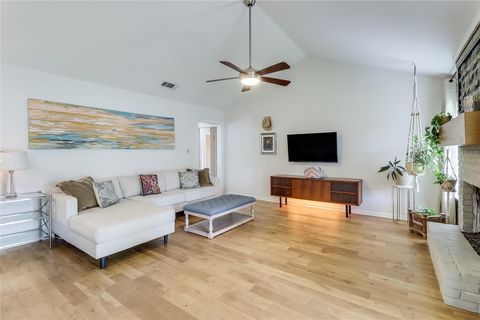 Tiny photo for 7300 Glenhill RD, Austin, TX 78752 (MLS # 2662744)
