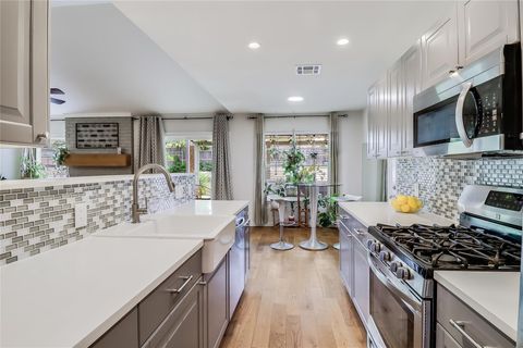 Tiny photo for 7300 Glenhill RD, Austin, TX 78752 (MLS # 2662744)