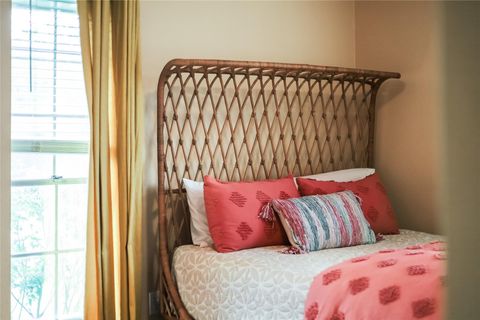 Tiny photo for 7300 Glenhill RD, Austin, TX 78752 (MLS # 2662744)