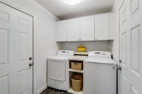 Tiny photo for 7300 Glenhill RD, Austin, TX 78752 (MLS # 2662744)