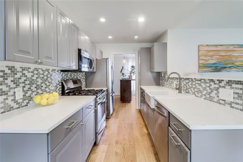 Tiny photo for 7300 Glenhill RD, Austin, TX 78752 (MLS # 2662744)