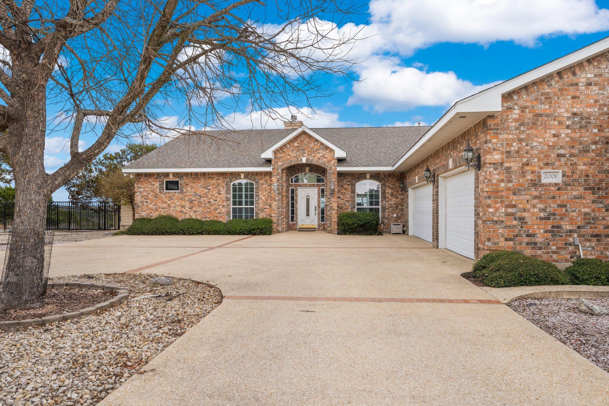 2001 Crown Ridge DR