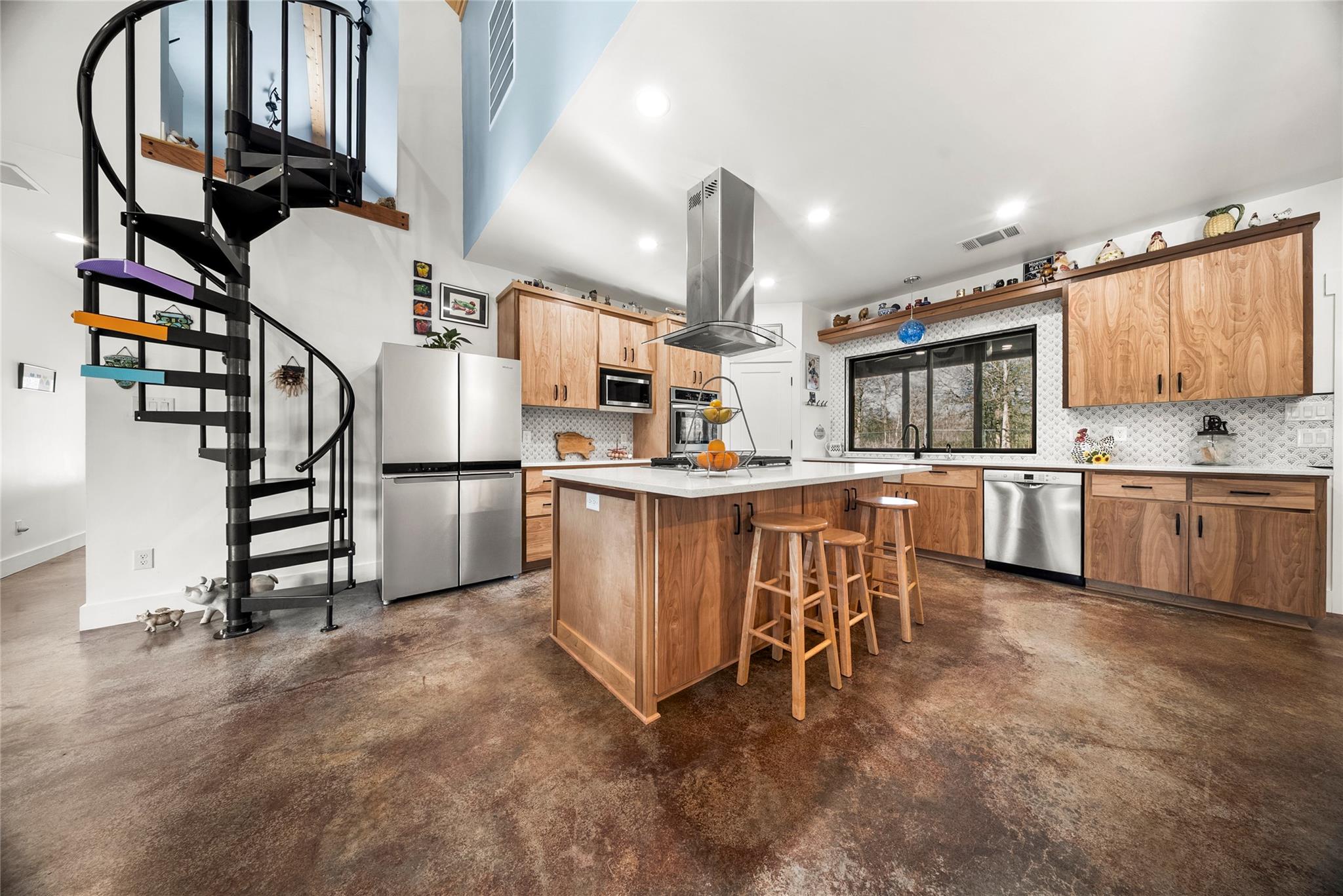 153 County Road 491 RD