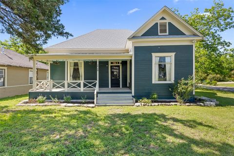 1019 W 4th ST Taylor TX 76574