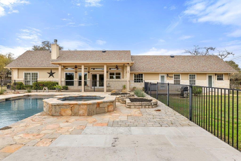 911 Oak Meadow DR