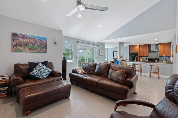 2001 PARKER LN APT 113, AUSTIN, TX 78741 - Image 8fe7ba829ee1ec92f958445013a3c5ea/749083