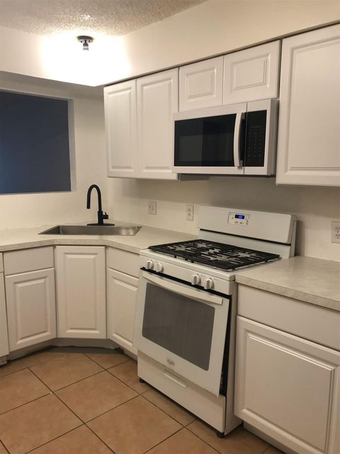 Photo of 10610 Topperwein DR #B, Austin, TX 78758 (MLS # 8157870)