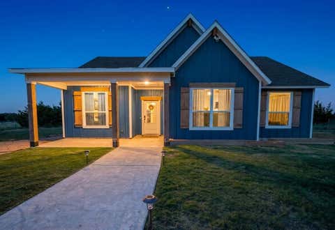 Photo of 104 Donnie DR, Lampasas, TX 76550 (MLS # 6356707)
